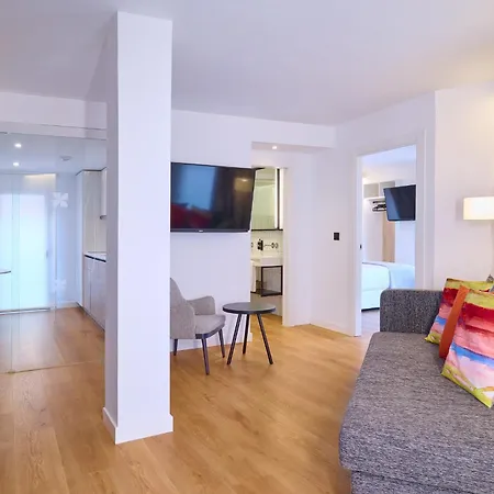 Apartamentos Luna Suites Granada-3